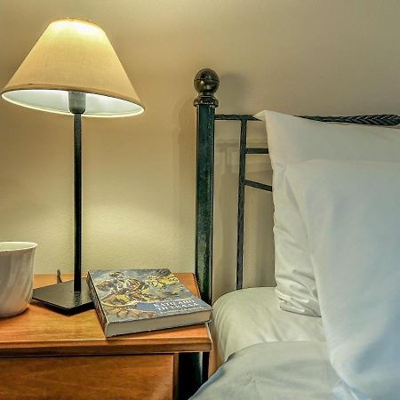 Central 9 Rooms แอร์มูโปลี ภายนอก รูปภาพ