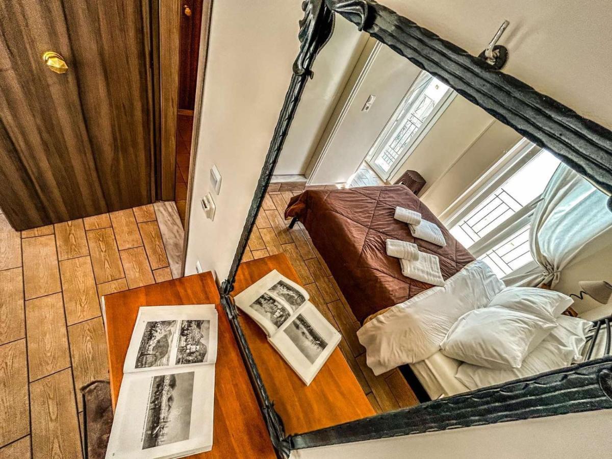 Central 9 Rooms แอร์มูโปลี ภายนอก รูปภาพ